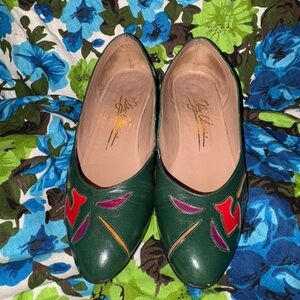 Vintage Oleg Cassini green flats size 5.5